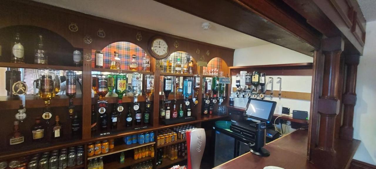 Gordon Arms Hotel Fochabers Exterior foto